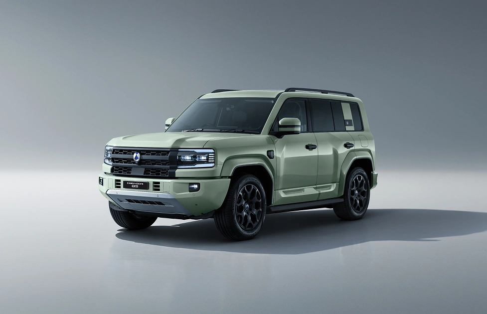 denza-b5-exterior-front-45-degrees