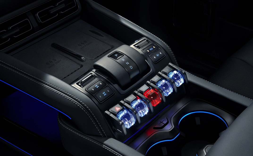 denza-b5-interior-usb-ports-wireless-charging